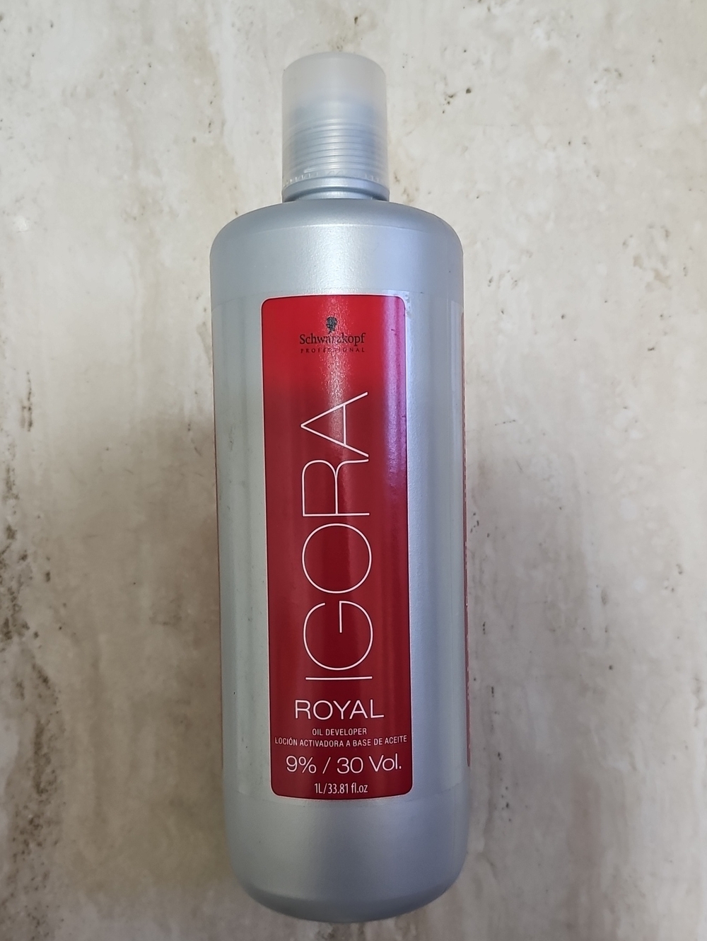 Igora Royal 9% / 30 Vol Oil Developer - Silver Bottle